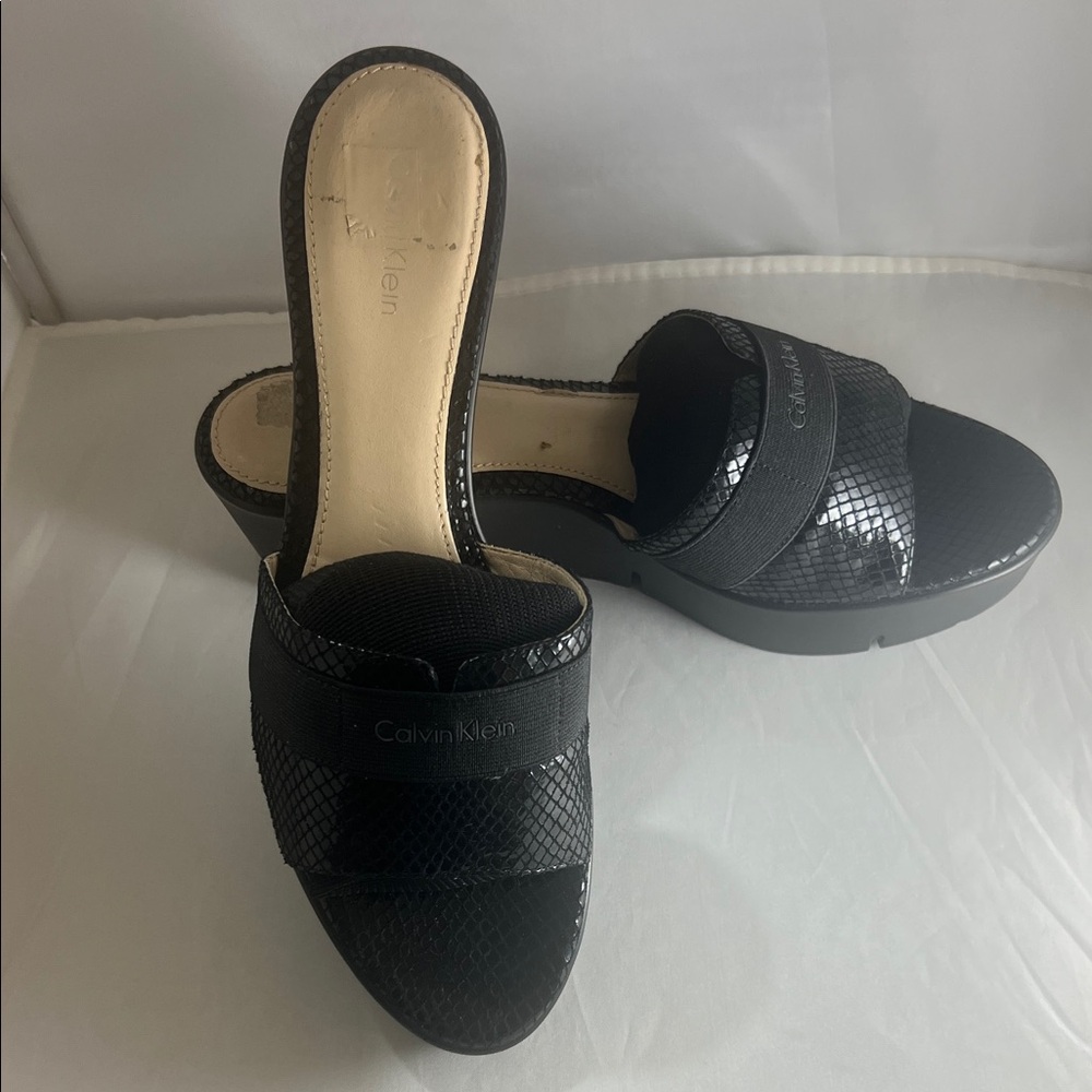Calvin Klein Black Textured Mules